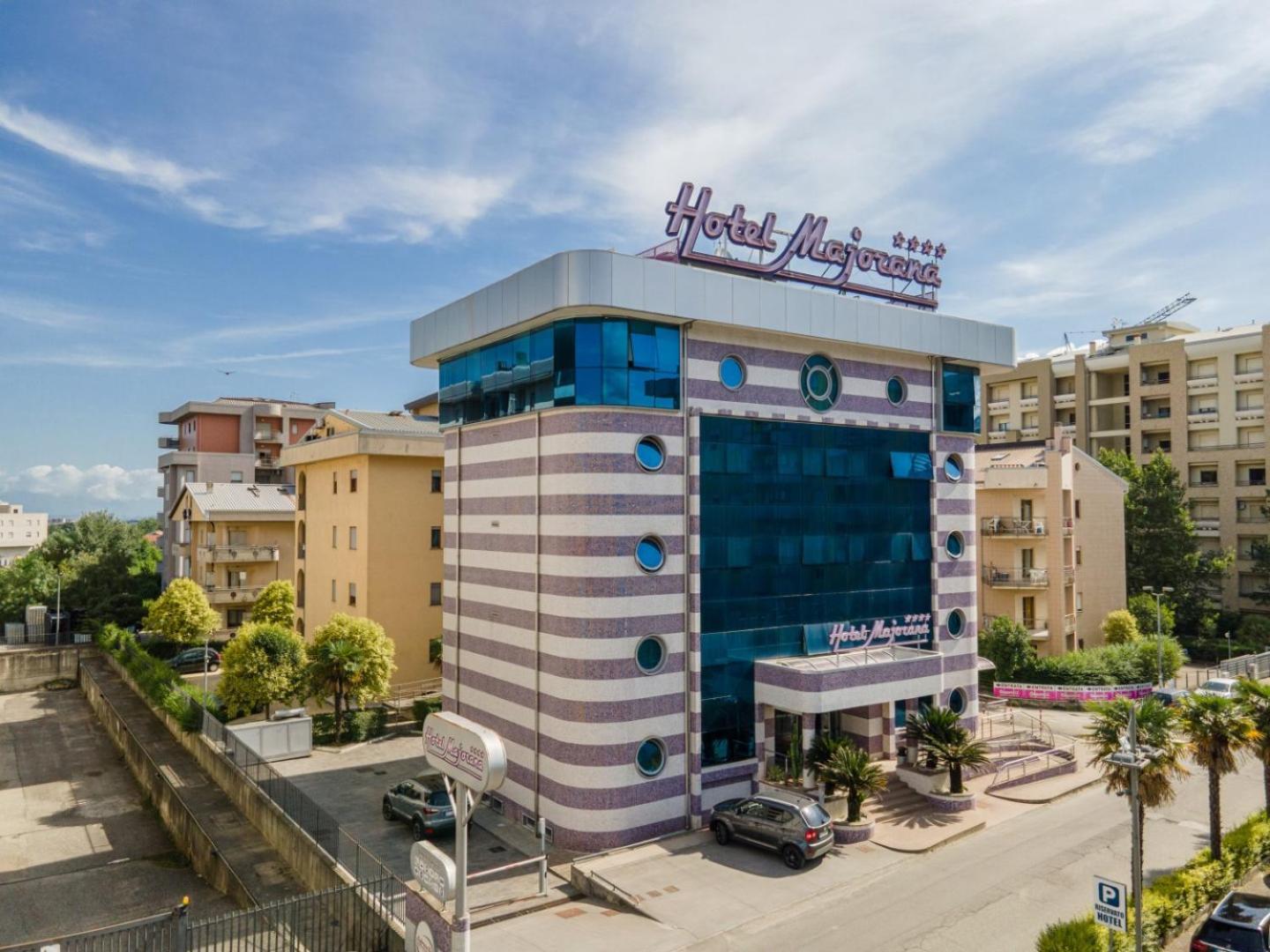 Hotel Majorana Rende Bagian luar foto