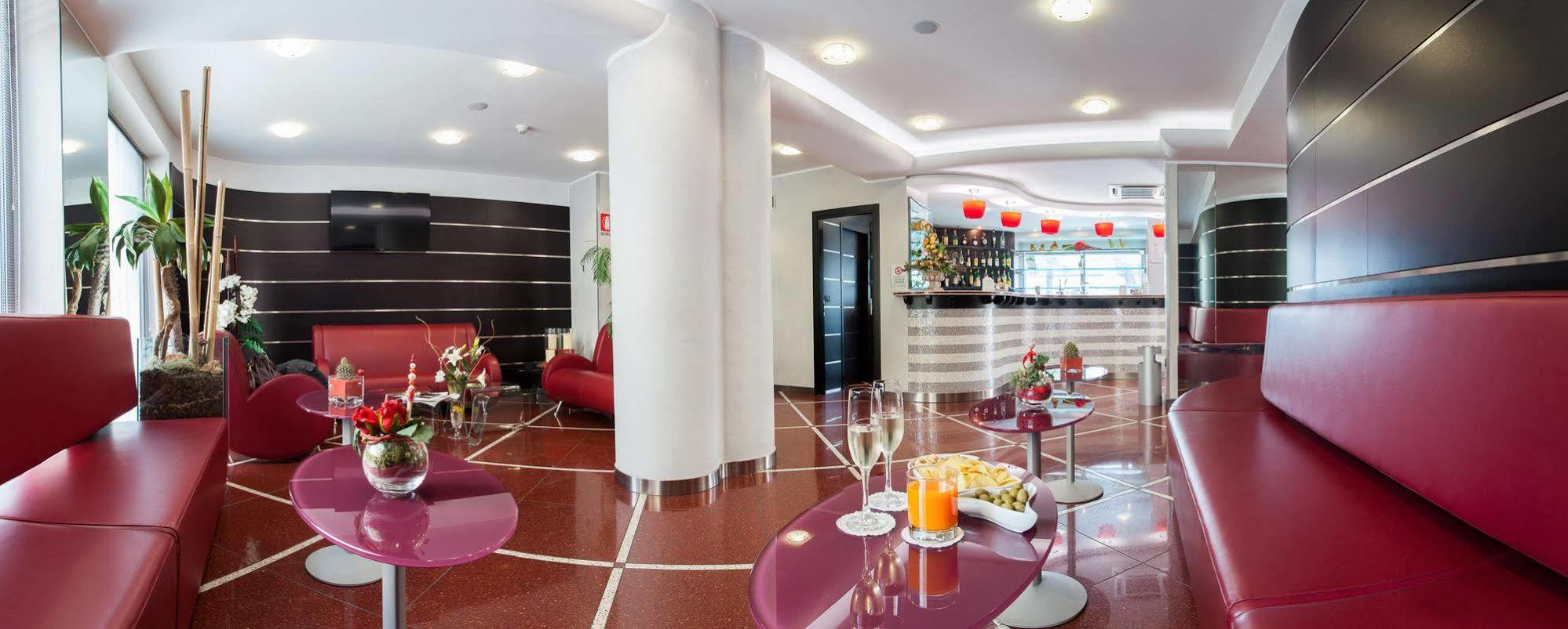 Hotel Majorana Rende Bagian luar foto
